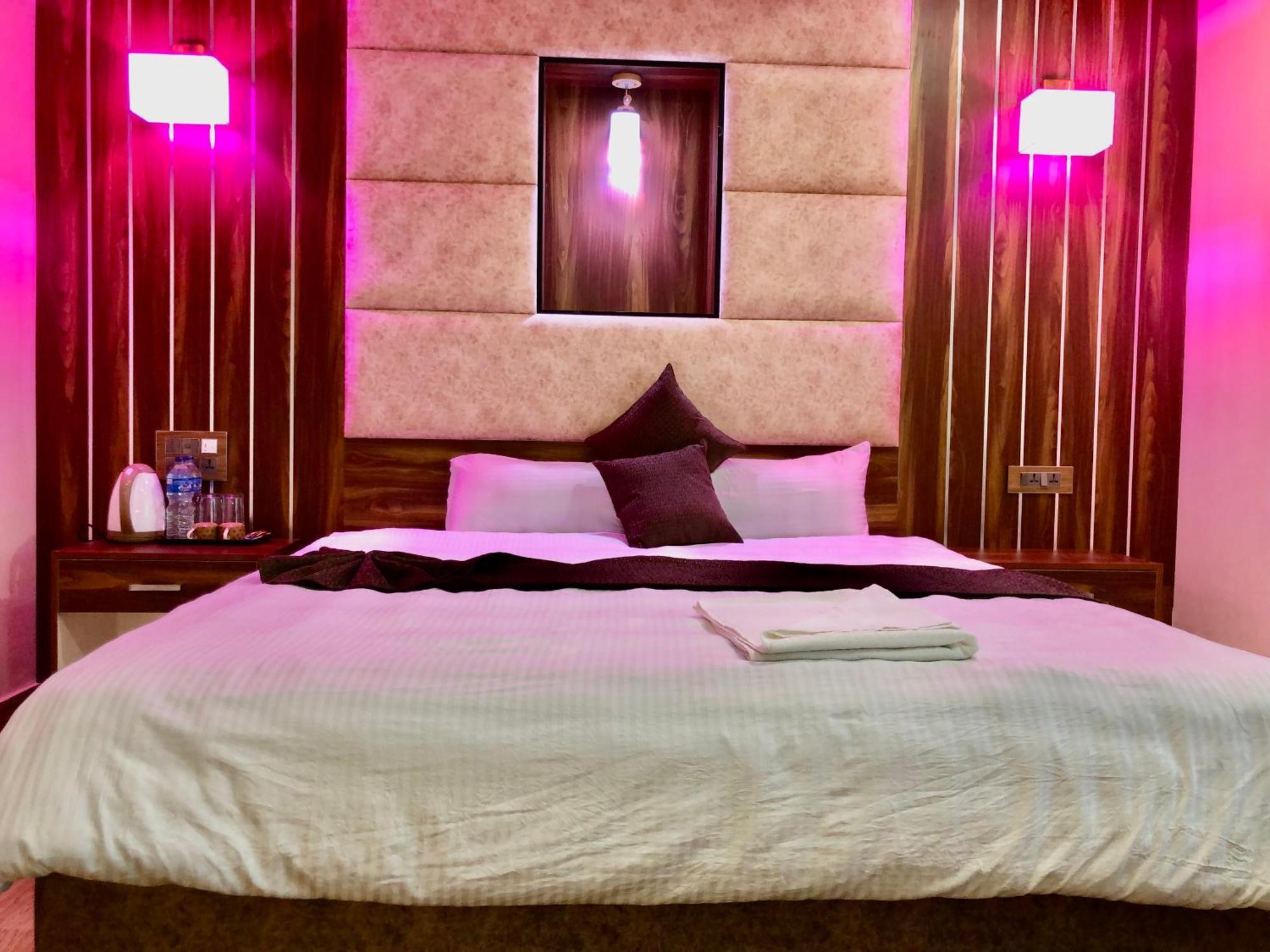 Hotel Hot Pot, Dhangadhi المظهر الخارجي الصورة